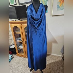 NWOT drape front halter dress. Size L